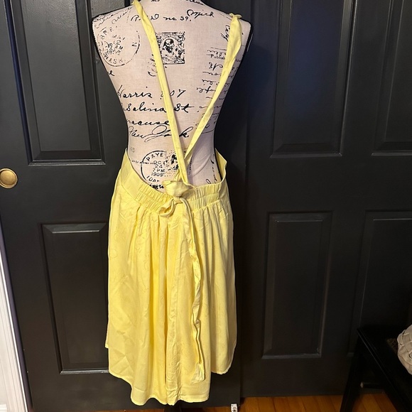 Torrid Disney Snow White Stretch Challis Skirtall 1X (b4 - Picture 4 of 9